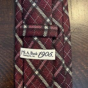 Jos. A Bank 1905 maroon and grey tie.